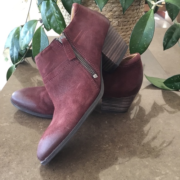 Franco Sarto boot.  size 6.5 us - Picture 2 of 3